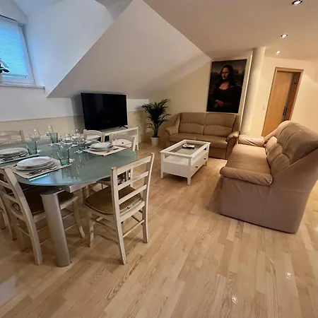 Izba Snovik Lägenhet