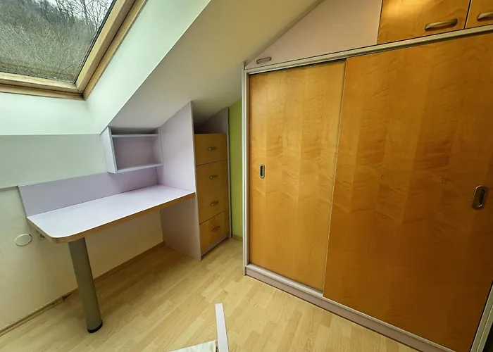 Izba Snovik Laze v Tuhinju